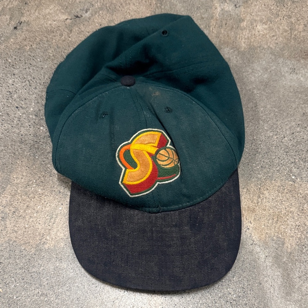 Vintage Green Baseball Cap with Multicolor Embroidered Logo